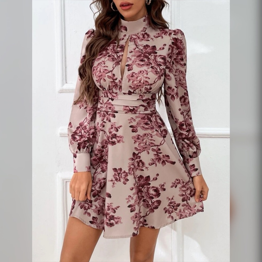 SHEIN LUNE Floral Peekaboo Front Swing Dress